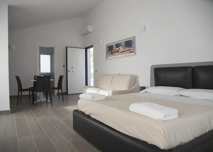 Santo Stefano Club מלון דירות