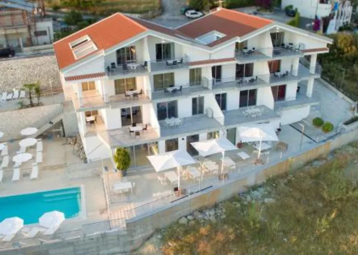 Santo Stefano Club מלון דירות