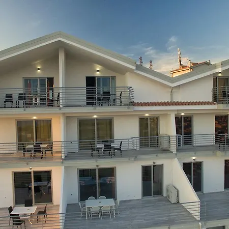 Aparthotel Santo Stefano Club *