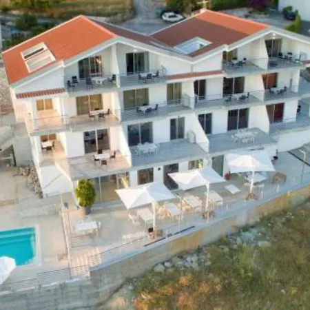 Santo Stefano Club Aparthotel